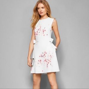 ❌SOLD❌Ted Baker Women's White Soft Blossom Bow